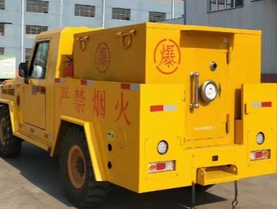 南岸凯龙爆破器材运输车：保障爆破任务的安全运行
